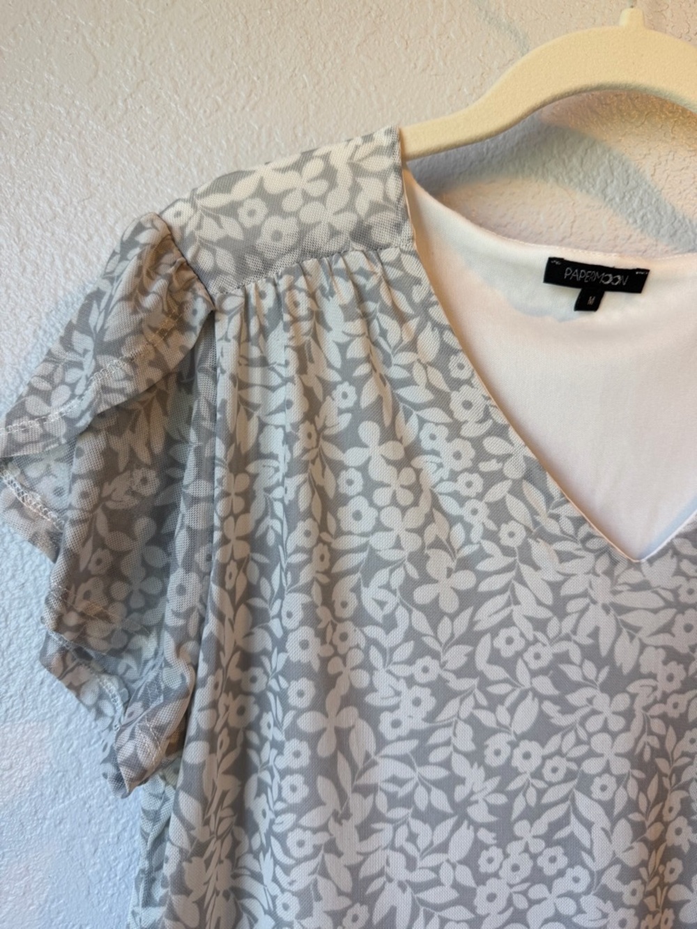 Papermoon Alcott Short Sleeve Knit Top, Like New, Medium - Picture 5 of 12